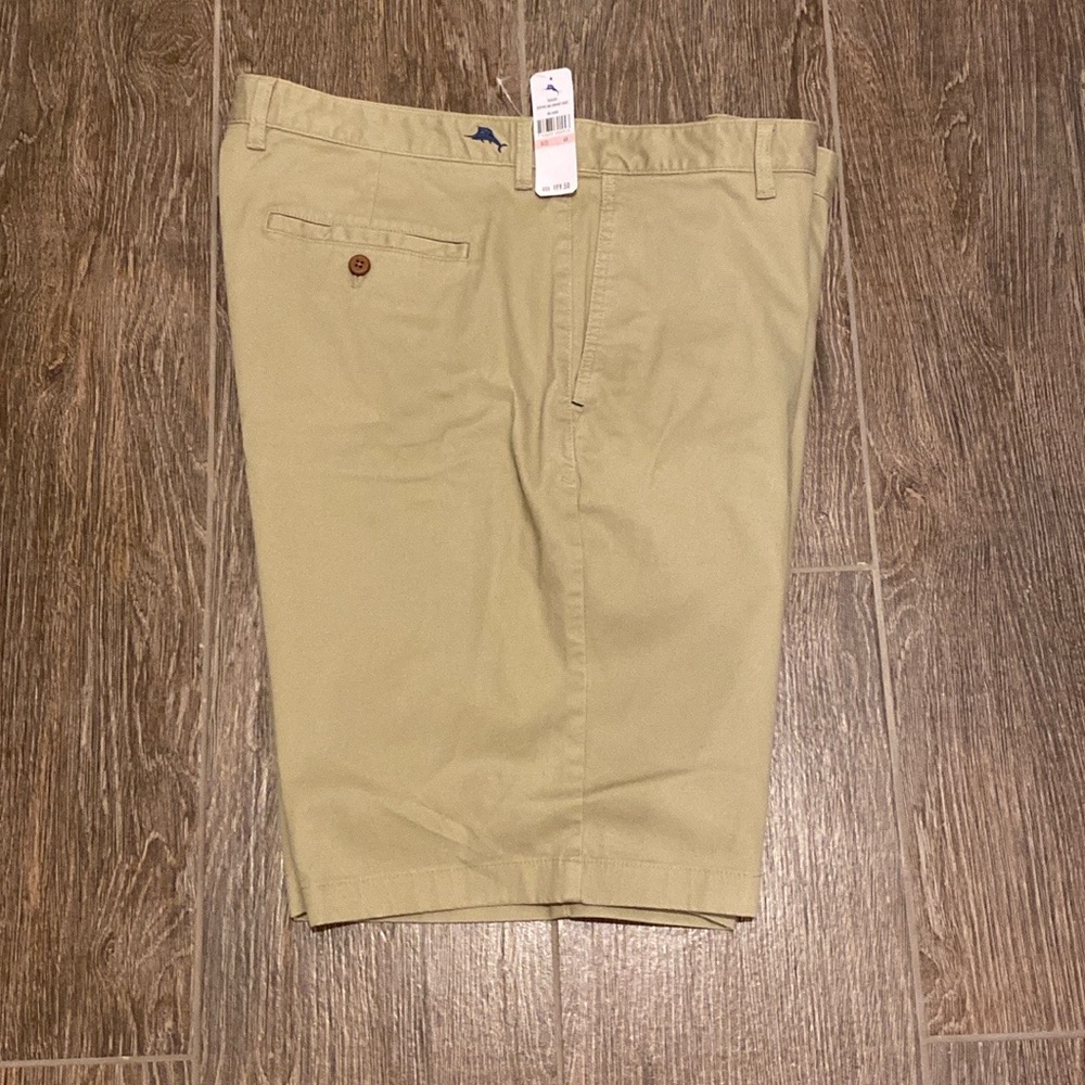 TOMMY BAHAMA Men’s Short in Khaki